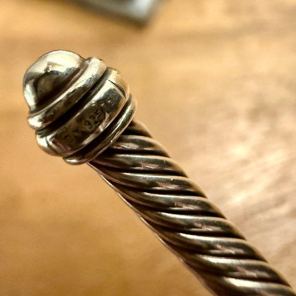 David Yurman Classic Cable Bracelet w/Gold 4mm Size Medium - Picture 4 of 5